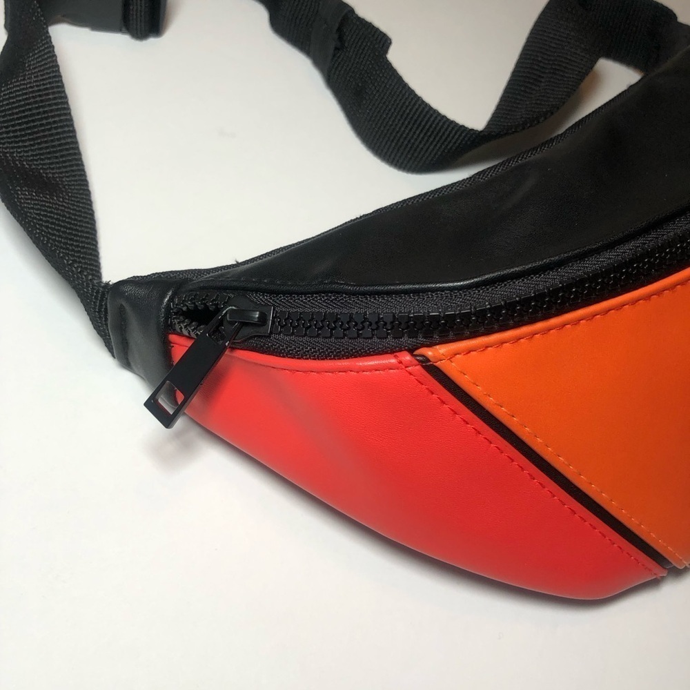 NWOT ASOS DESIGN cross body fanny pack in rainbow color block - Picture 4 of 16
